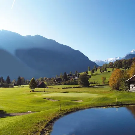 In Near Lifts בקתה