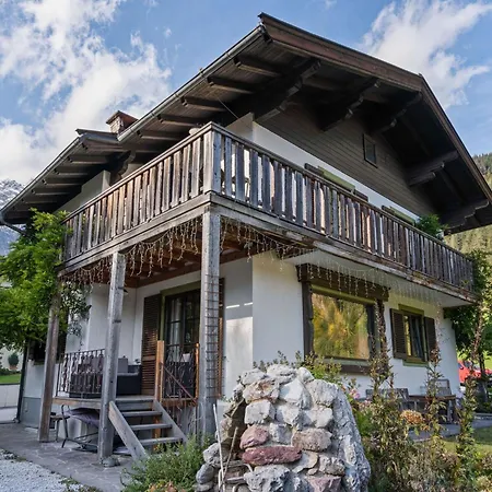 בקתה In Near Lifts