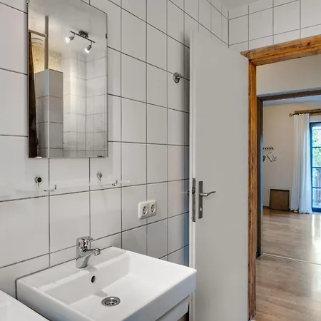 בקתה In Near Lifts לאוגנג