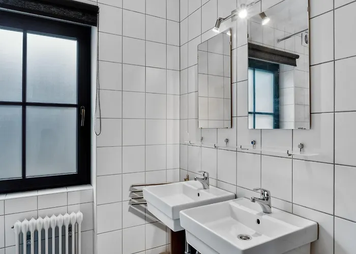 In Near Lifts Chalet *